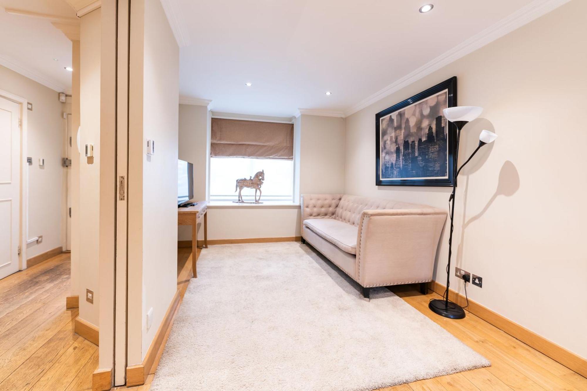 Luxury 6 Bedroom House In Southwick Street London Exterior photo