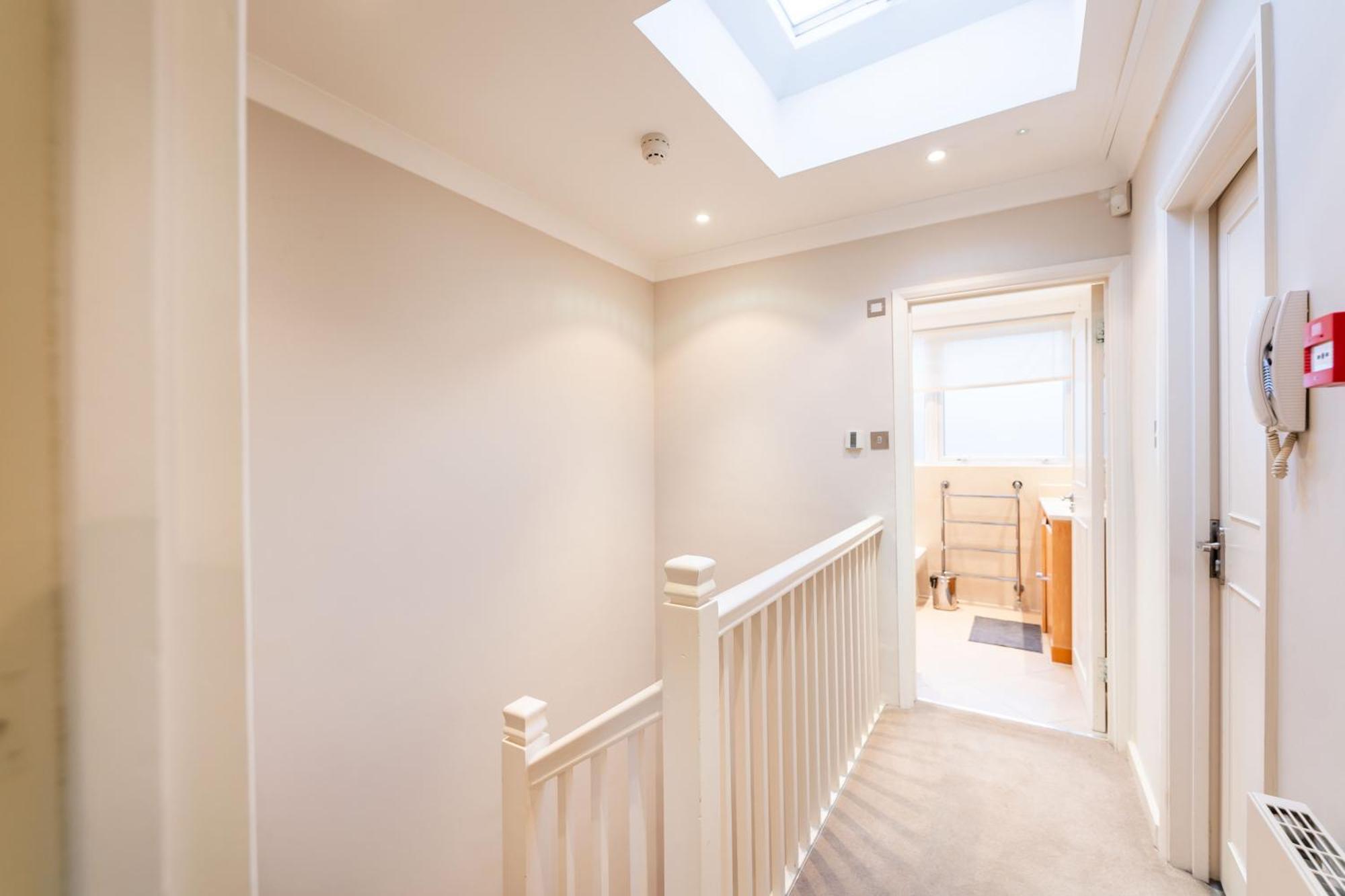 Luxury 6 Bedroom House In Southwick Street London Exterior photo