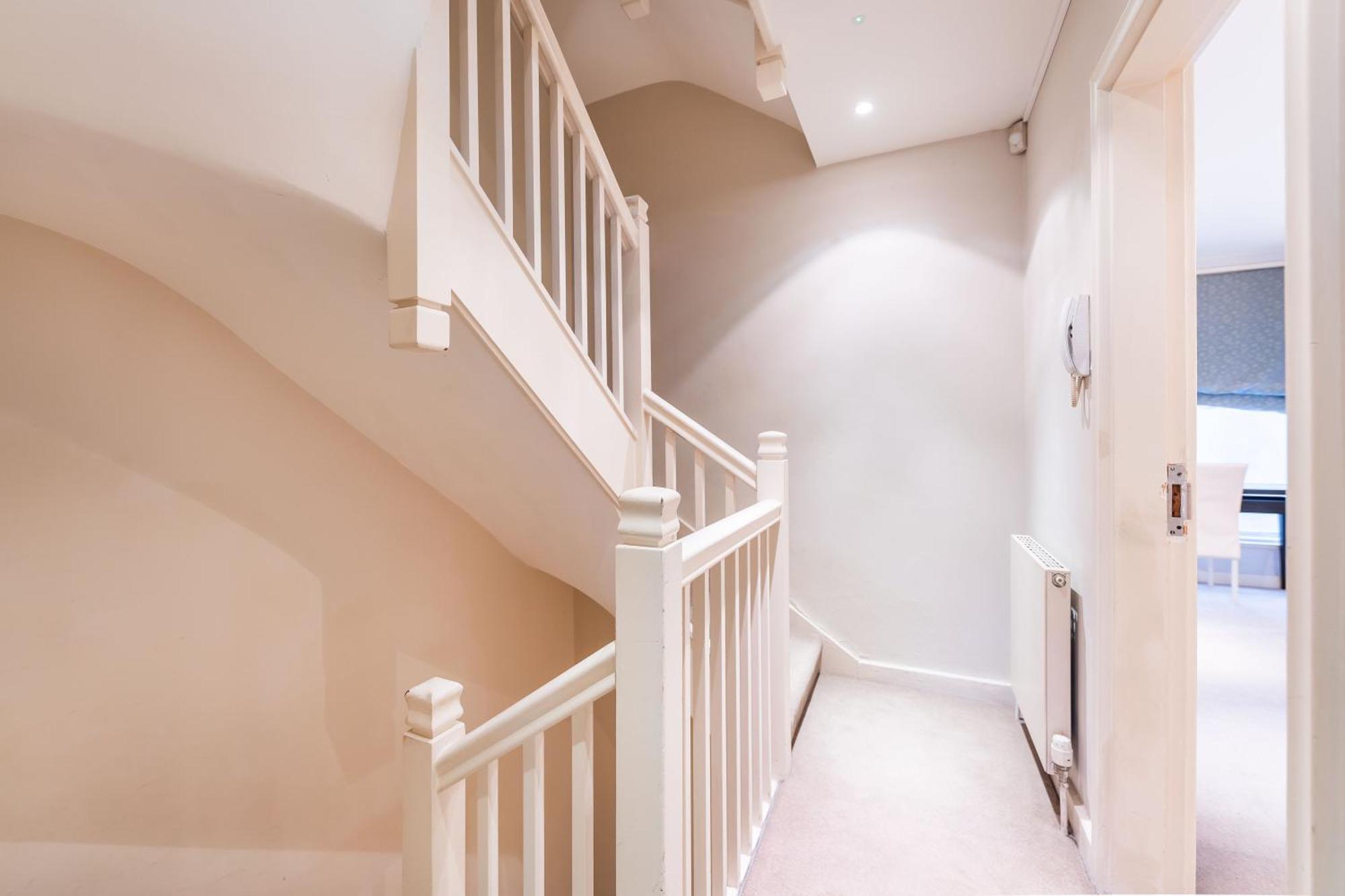 Luxury 6 Bedroom House In Southwick Street London Exterior photo